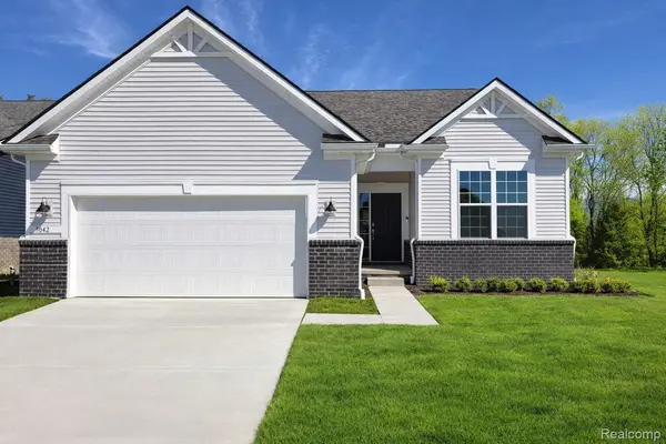 3042 Sheffield CIR, Independence Charter Township, MI 48346