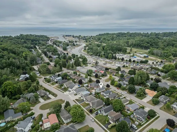 307 Frances ST, Central Elgin, ON N5L 1B2