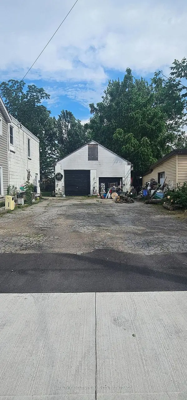 4020 Main ST, Niagara Falls, ON L2G 6B8