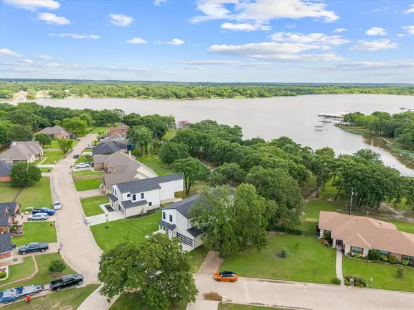2811 Rodeo Drive, Quinlan, TX 75474