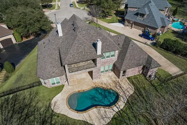 6 Waters Edge Court, Heath, TX 75032