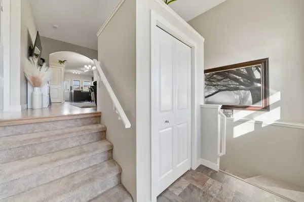 22 Mackenzie Ranch WAY, Lacombe, AB T4L 0A7