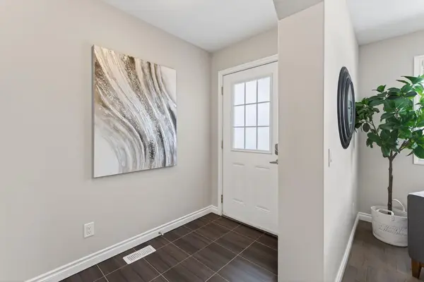 62 Mackenzie WAY, Carstairs, AB T0M0N0