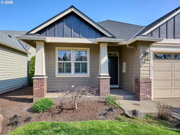 693 FAIRWOOD CRES, Woodburn, OR 97071