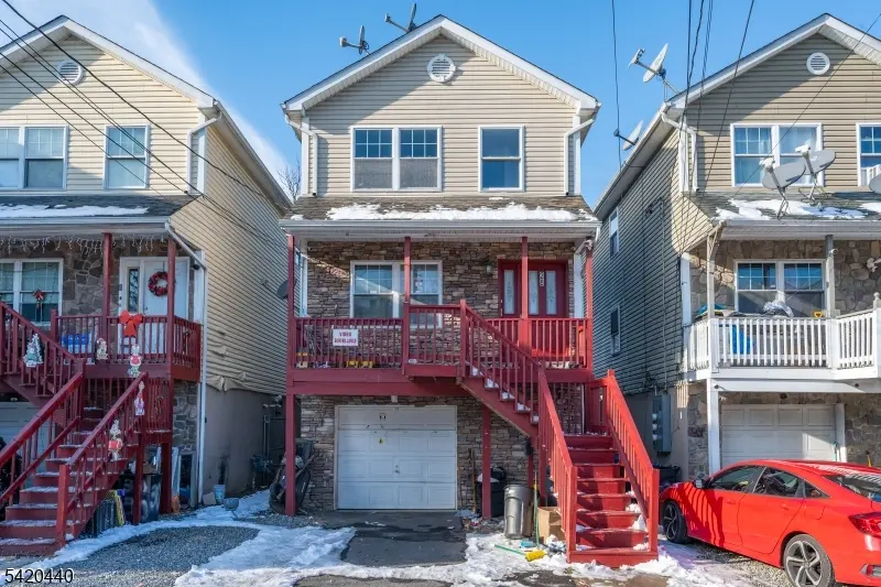 28 Highland St, Paterson City, NJ 07524