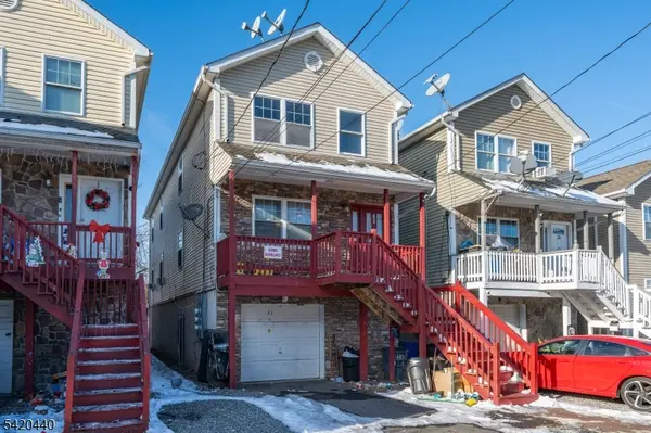 28 Highland St, Paterson City, NJ 07524