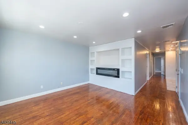 28 Highland St, Paterson City, NJ 07524