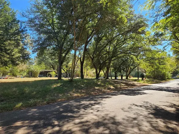 15061 S County Rd 4255, Henderson, TX 75654