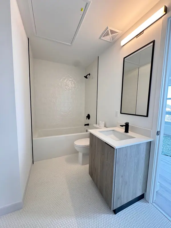 1635 MILITARY TRL #420, Toronto E10, ON M1C 1B2