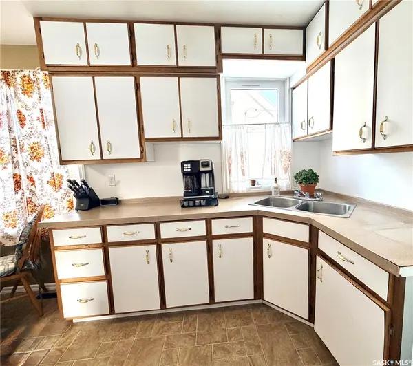 1382 107th STREET, North Battleford, SK S9A 1Z7