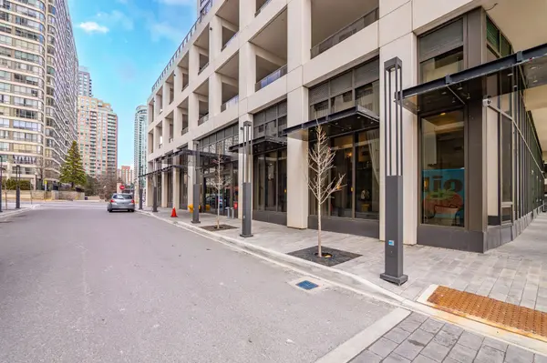 30 Elm DR #610, Mississauga, ON L5B 0N6