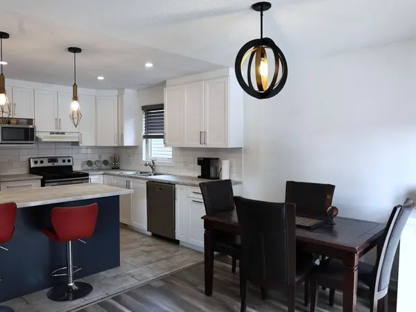 609 Robert ST, Clarence-rockland, ON K4K 1E8