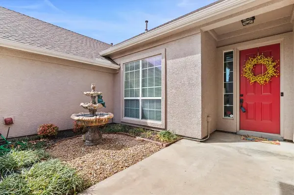 9708 Grandview Drive, Denton, TX 76207