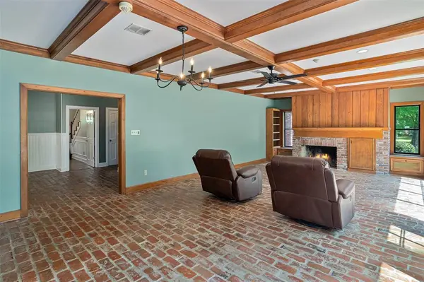 316 Split Oak Drive, Shreveport, LA 71106