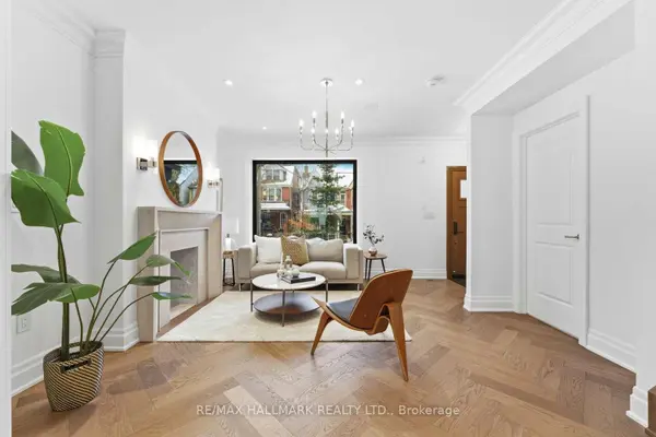 90 Garden AVE, Toronto W01, ON M6R 1H7