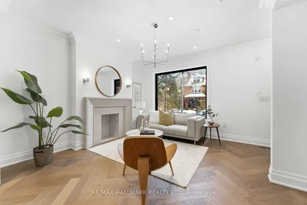 90 Garden AVE, Toronto W01, ON M6R 1H7