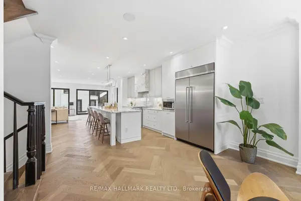 90 Garden AVE, Toronto W01, ON M6R 1H7