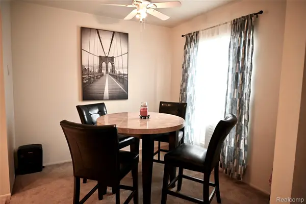 16285 Raleigh Square DR, Southgate, MI 48195