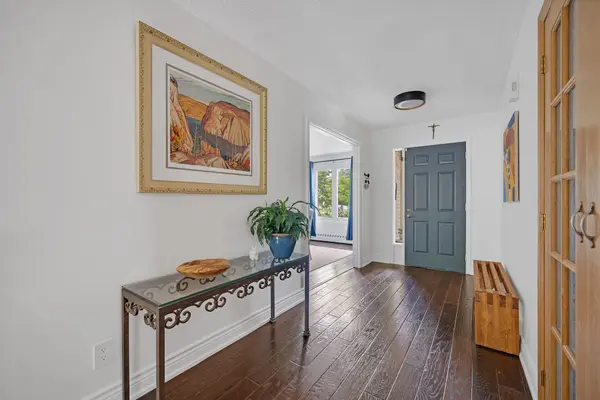 361 Hickling TRL, Barrie, ON L4M 6A4