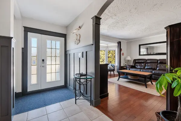 203 Stanley CRES, Russell, ON K4R 1E5