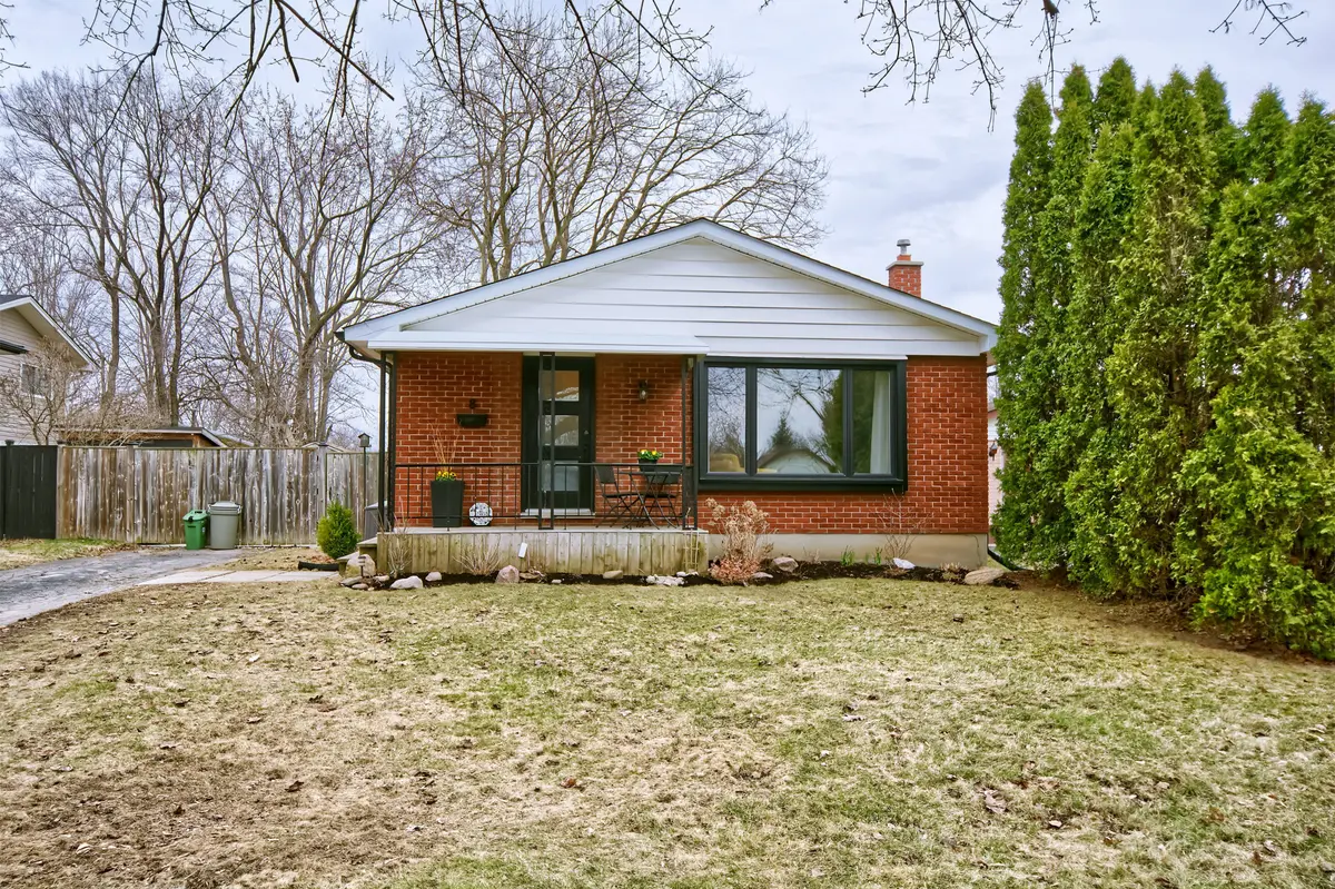 8 Metcalfe CRES, London South, ON N6E 1H9