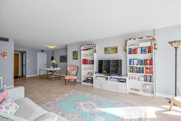 35 Church ST #202, Toronto C08, ON M5E 1T3