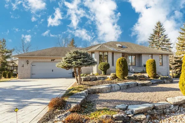 83 Navigators TRL, Kawartha Lakes, ON K0M 1A0