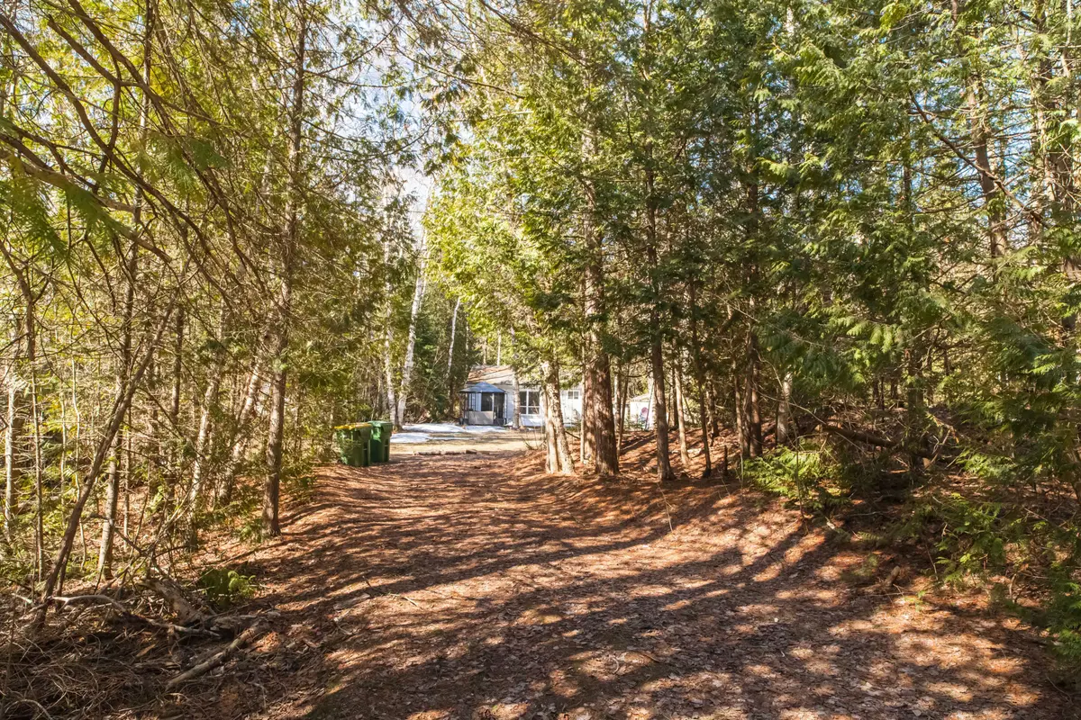49 Thompson AVE, Native Leased Lands, ON N0H 2G0