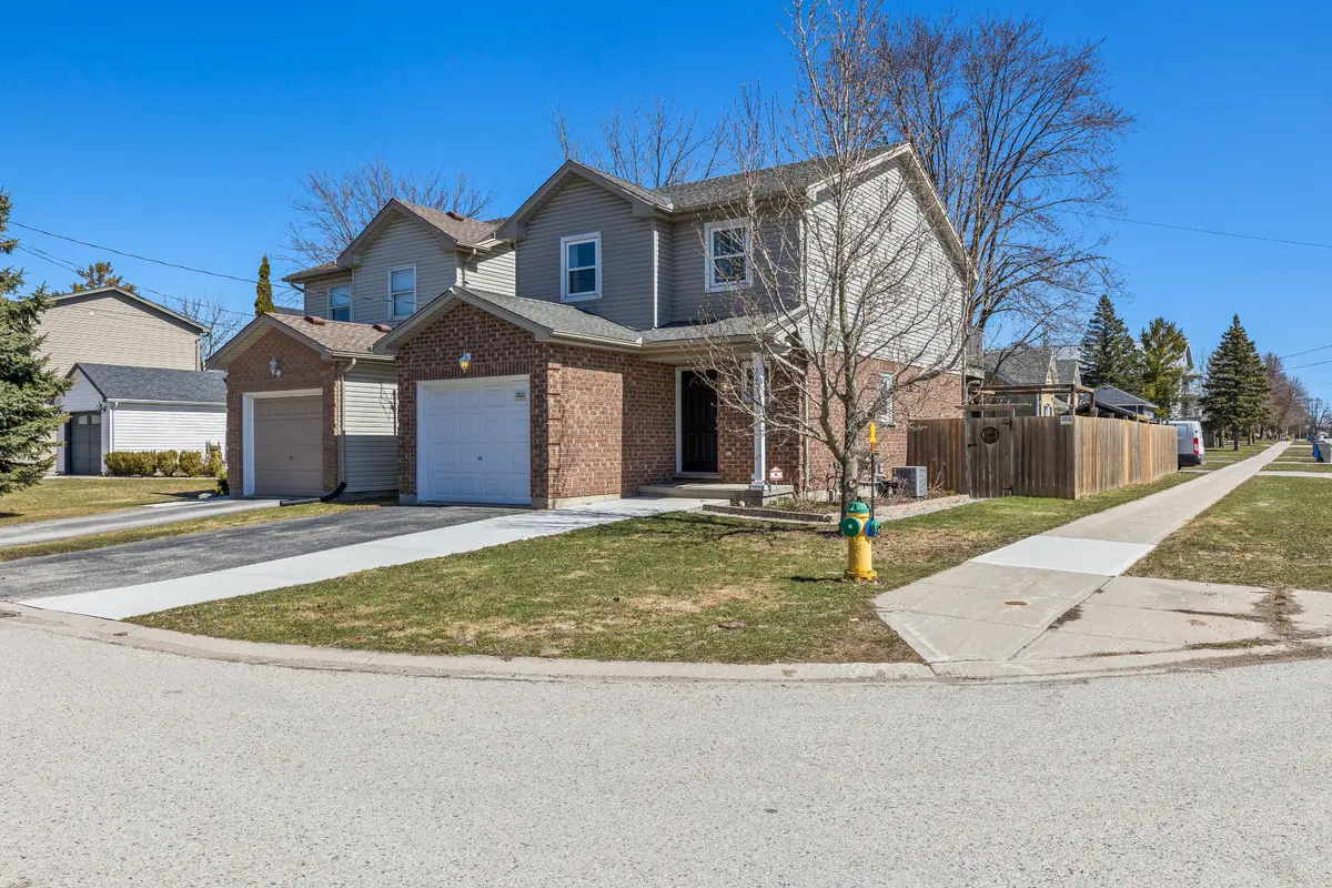 260 Oak ST, Lucan Biddulph, ON N0M 2J0