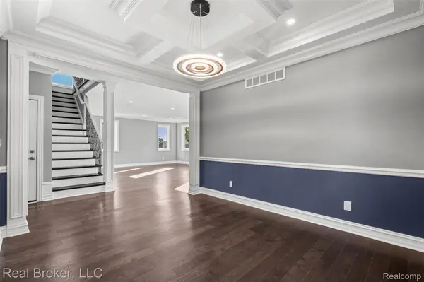 38165 Cherry LN, Harrison Charter Township, MI 48045