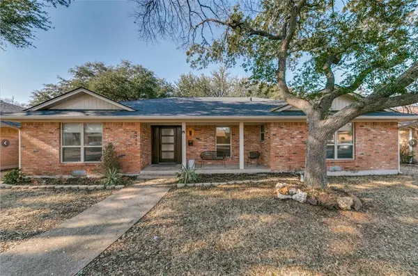 8349 Londonderry Lane, Dallas, TX 75228