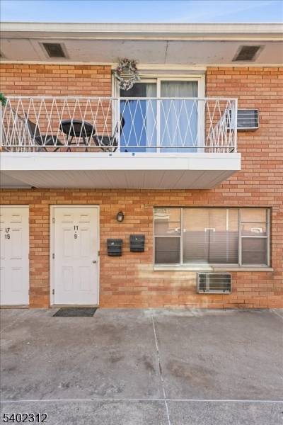 435 Teaneck Rd #11,  Ridgefield Park Village,  NJ 07660