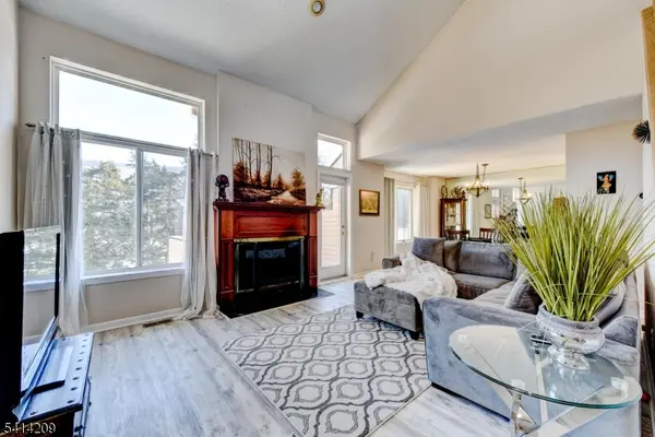 5 Sugar Maple Ln, Hardyston Twp., NJ 07419