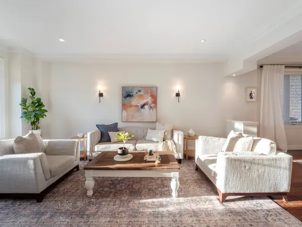 1789 Pine Grove AVE, Pickering, ON L1V 1K7