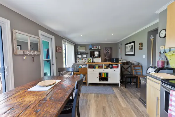 46 Forest Harbour Pkwy, Tay, ON L0K 2C0