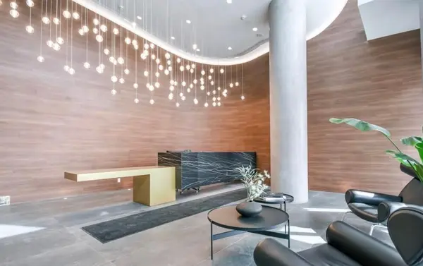 39 Mary ST #2202, Barrie, ON L4N 1S9