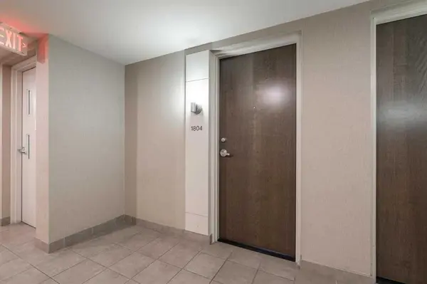 9 George ST N #1804, Brampton, ON L6X 0T6