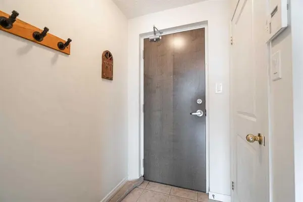 9 George ST N #1804, Brampton, ON L6X 0T6