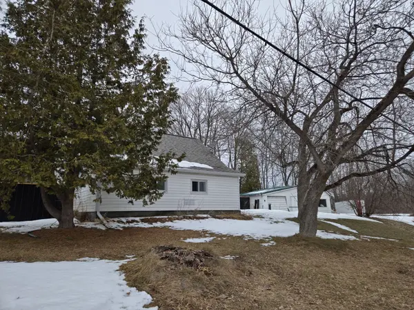 112959 Highway 7 HWY, Addington Highlands, ON K0H 1Z0