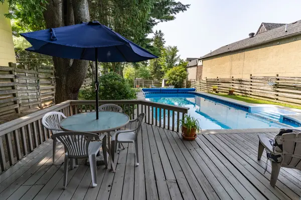 3 Cliff AVE, Huntsville, ON P1H 1G4