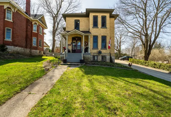 352 Berford ST, South Bruce Peninsula, ON N0H 2T0