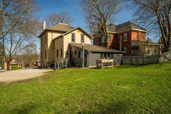 352 Berford ST, South Bruce Peninsula, ON N0H 2T0