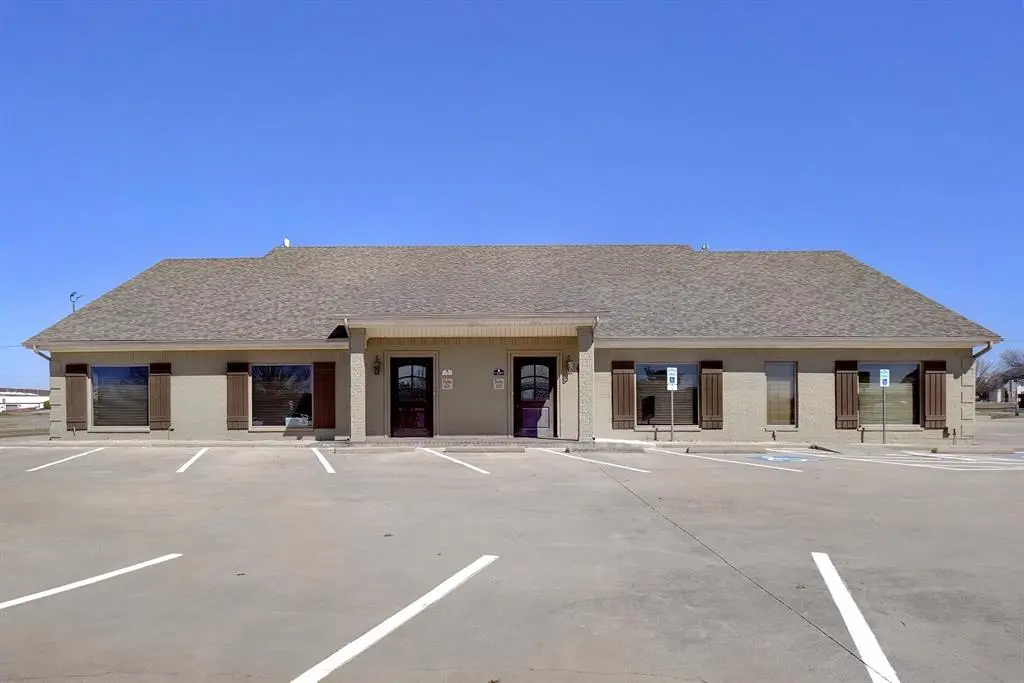 809 Woodrow Wilson Ray Circle, Bridgeport, TX 76426