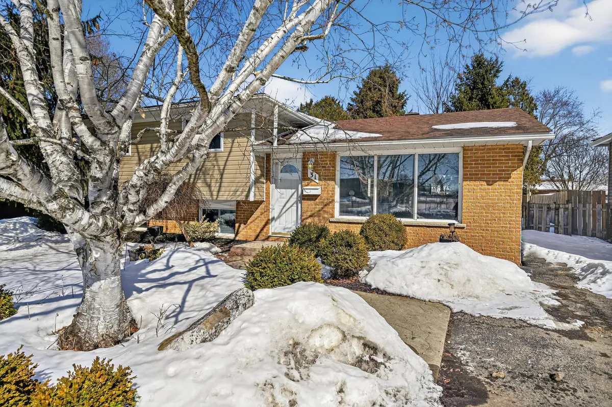 31 Vanier DR, Brockville, ON K6V 3J6