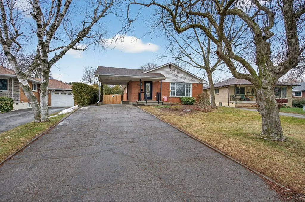 15 Marshall ST, Brantford, ON N3R 3C8