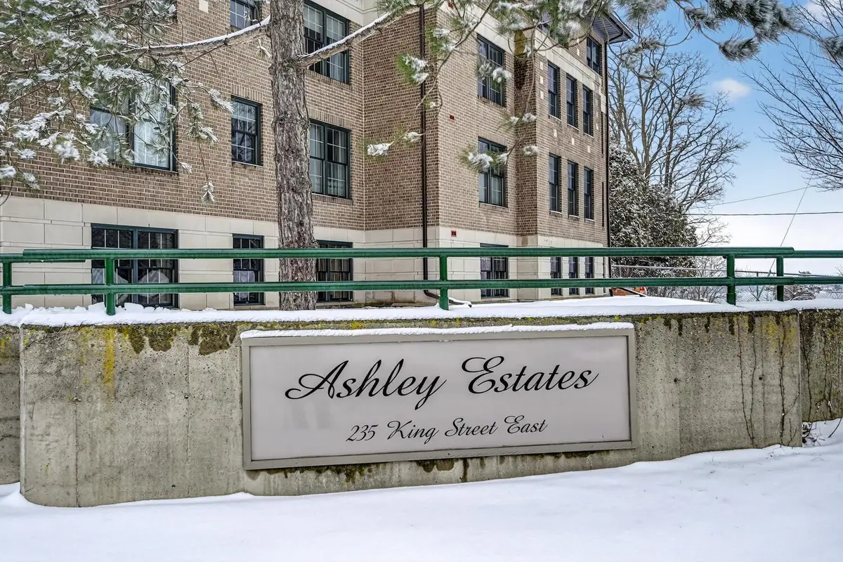 235 King ST E #307, Brockville, ON K6V 1C8