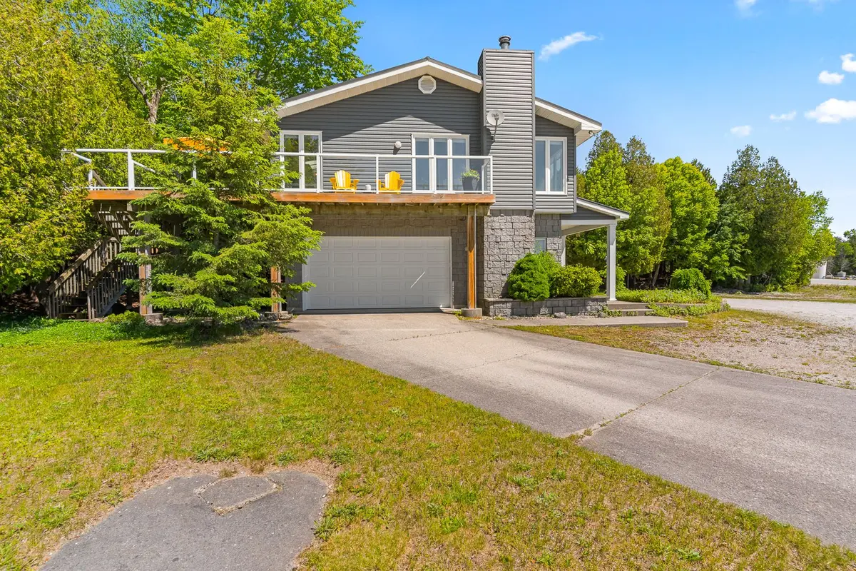 900 Berford ST, South Bruce Peninsula, ON N0H 2T0