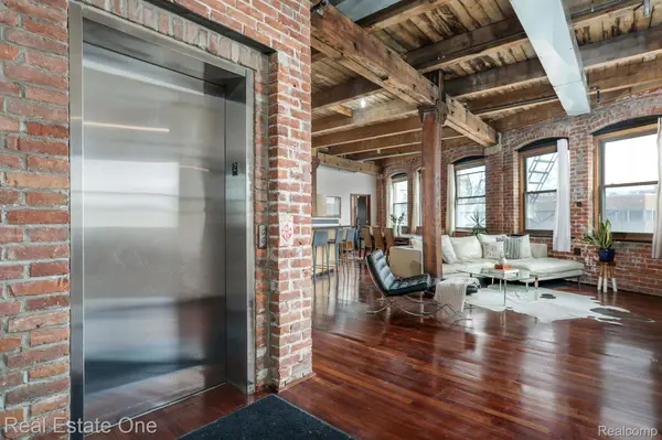 1528 GRATIOT AVE, Detroit, MI 48207