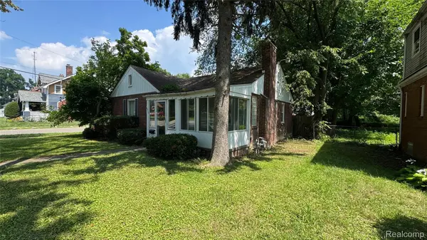 16616 Blackstone ST, Detroit, MI 48219