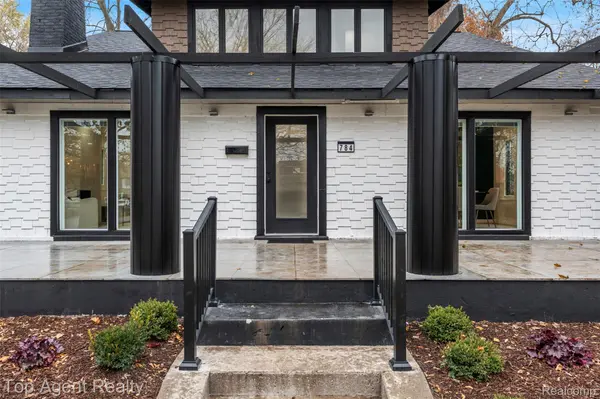 784 Barrington RD, Grosse Pointe, MI 48230